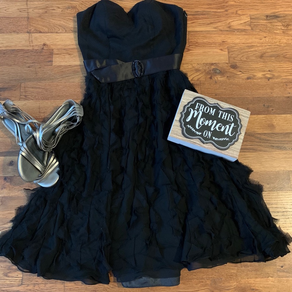 White House Black Market Dress 👗